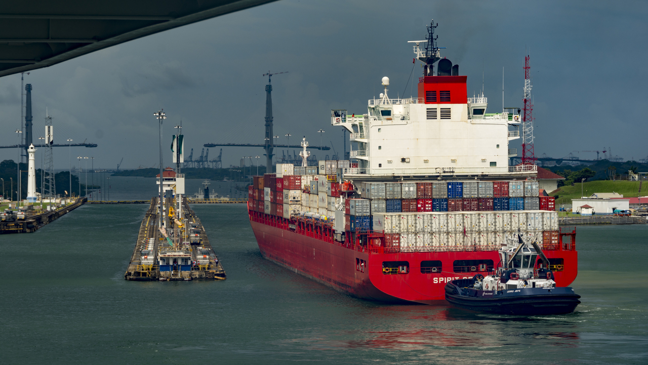 20180101 019 4427  Panama Canal, Colon, Colon, Panama